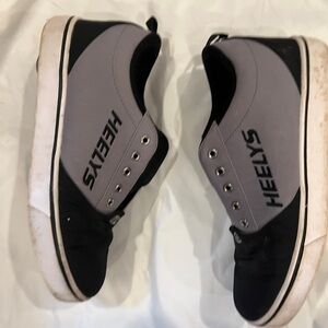 Heelys youth Roller Shoes